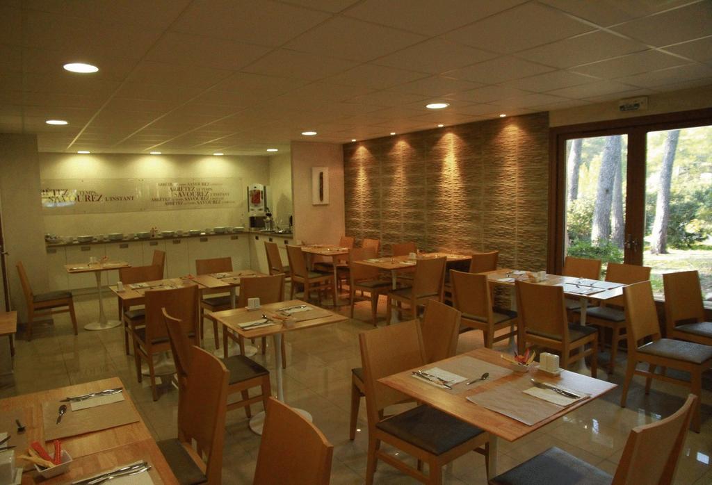 Kyriad Montpellier Nord Parc Euromedecine Saint-Clement-de-Riviere Ngoại thất bức ảnh