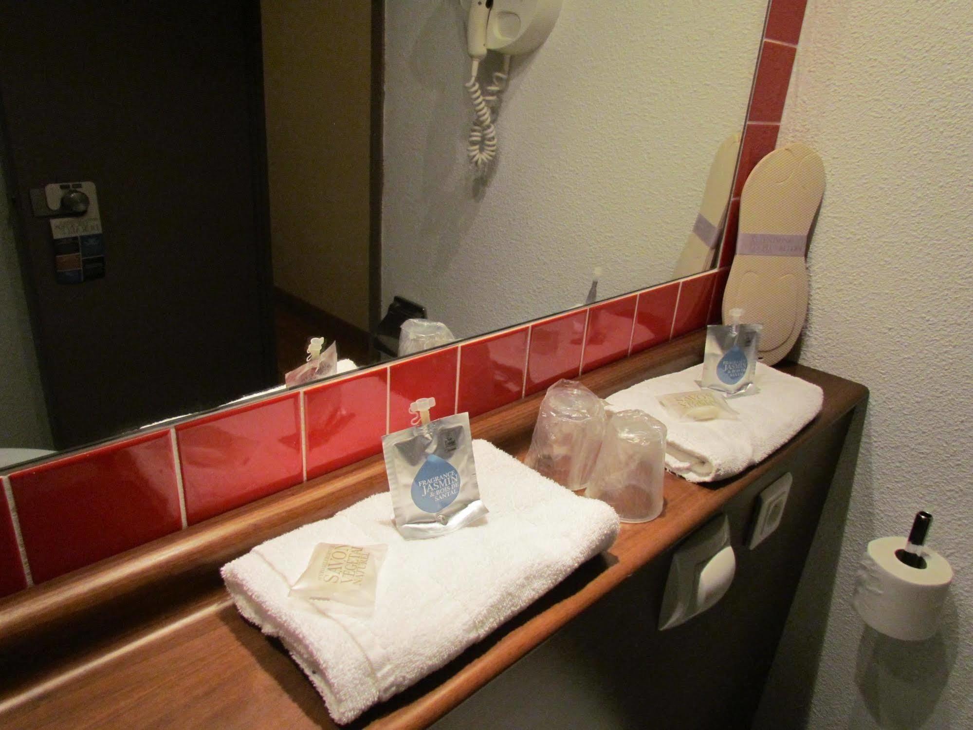Kyriad Montpellier Nord Parc Euromedecine Saint-Clement-de-Riviere Ngoại thất bức ảnh